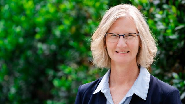 Photo of Laura Schmidt Roberts