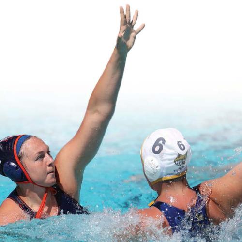 Photo of Emma Cook playing water polo